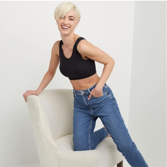 Hanes Comfort Flex Fit Black Scoop Crop Bralette Size XL NWT - Picture 4 of 5